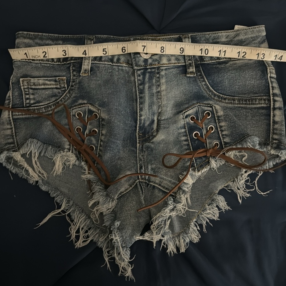 Frayed Draw String Shorts - Picture 3 of 4